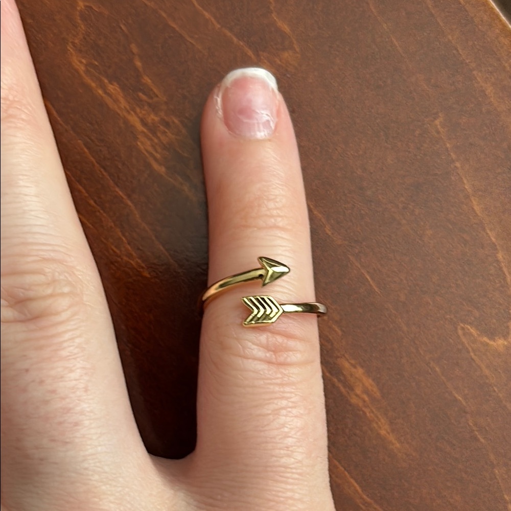 Gold Arrow Adjustable Toe Ring - image 1